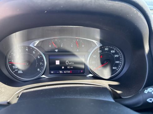 Used 2022 GMC Terrain SLE w/ Driver Convenience Package AWD/4WD image 16