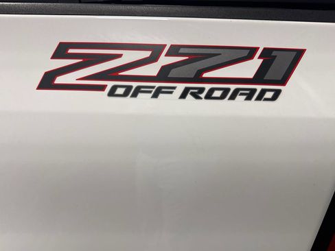 Used 2021 Chevrolet Colorado Z71 image 16