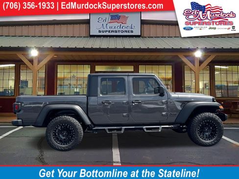 Used 2025 Jeep Gladiator Sport AWD/4WD image 1