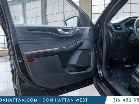 Used 2023 Ford Escape ST-Line Elite AWD/4WD image 18