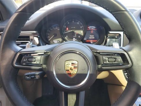 Used 2024 Porsche Macan image 22