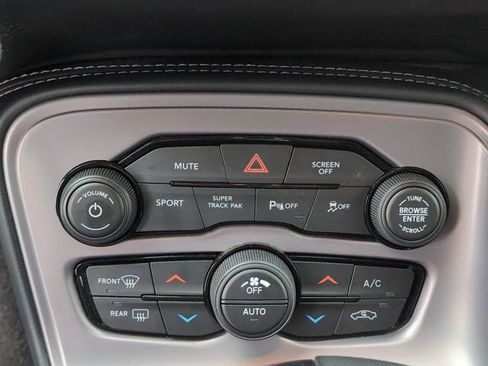 Used 2023 Dodge Challenger R/T w/ Shaker Package image 19