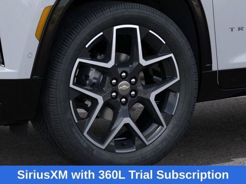 New 2026 Chevrolet Traverse High Country w/ LPO, Floor Liner Package AWD/4WD image 10