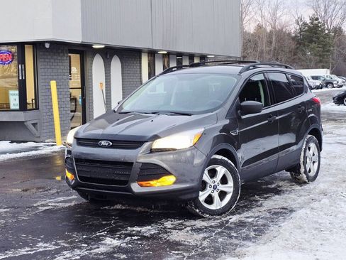 Used 2016 Ford Escape S w/ Equipment Group 101A image 2