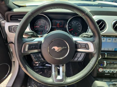 Used 2017 Ford Mustang Premium RWD image 24