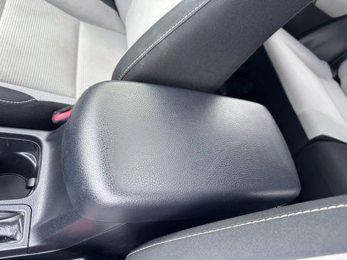 Used 2016 Toyota RAV4 XLE AWD/4WD image 29