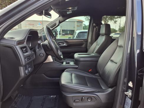 Used 2023 Chevrolet Tahoe LT w/ Luxury Package RWD image 17