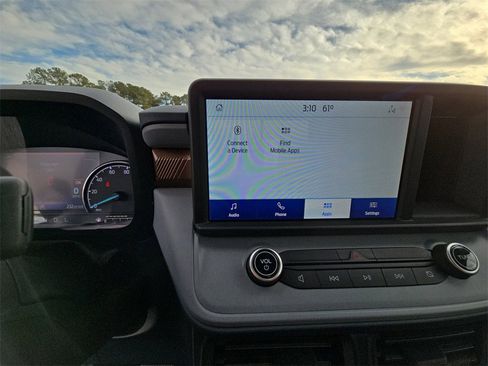 Used 2022 Ford Maverick Lariat w/ Lariat Luxury Package image 18