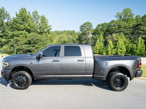 Used 2024 RAM 3500 Laramie w/ Night Edition AWD/4WD image 5