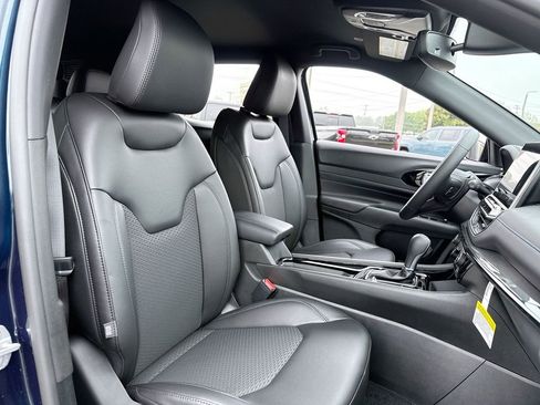 New 2026 Jeep Compass Latitude AWD/4WD image 24