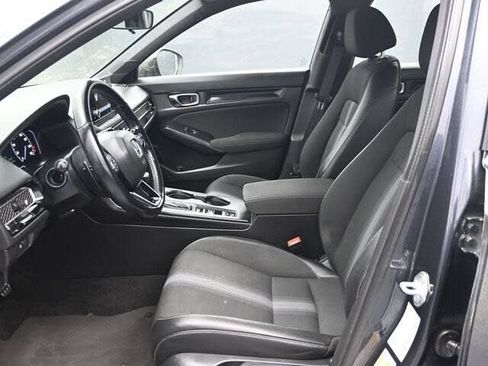 Used 2022 Honda Civic Sport image 3