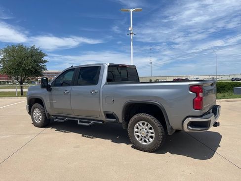 Used 2024 Chevrolet Silverado 2500 LT w/ Convenience Package AWD/4WD image 4