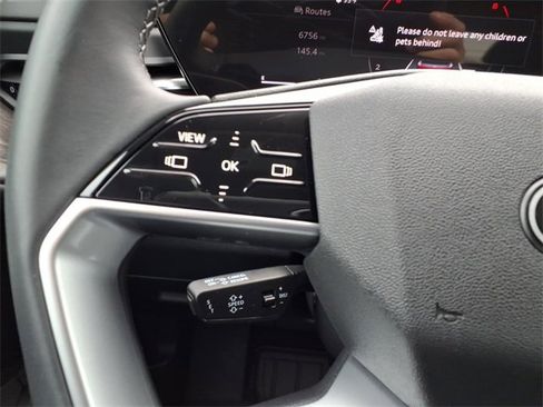 Used 2025 Audi Q5 Premium w/ Convenience Package image 20