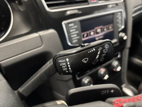 Used 2017 Volkswagen GTI S FWD image 22