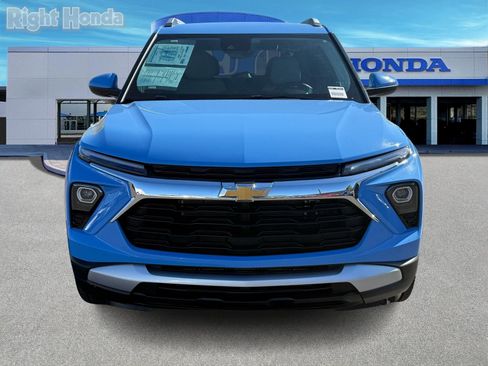 Used 2024 Chevrolet TrailBlazer LT w/ Convenience Package image 5