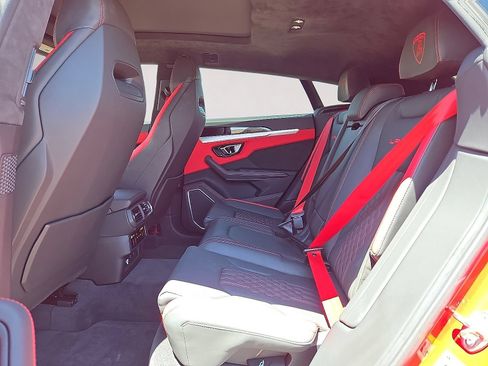 Used 2023 Lamborghini Urus S AWD/4WD image 16