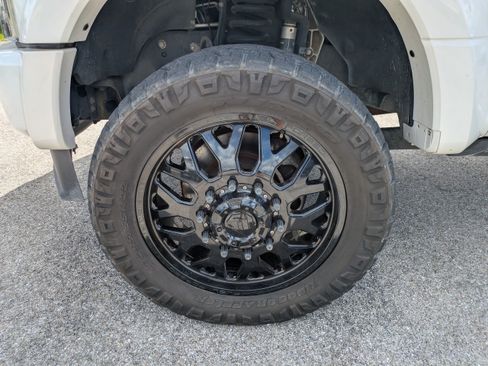 Used 2022 Ford F450 Platinum w/ FX4 Off-Road Package AWD/4WD image 11
