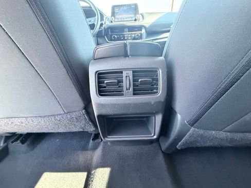 Used 2024 Nissan Rogue S AWD/4WD image 26