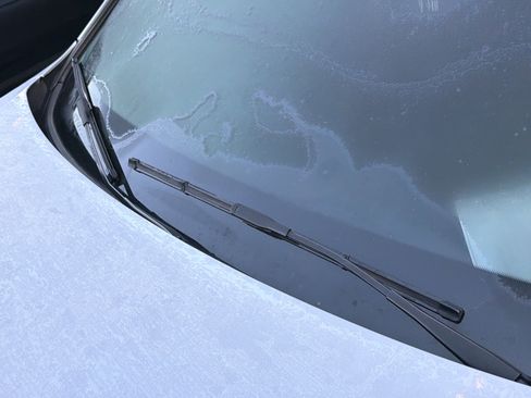 Used 2018 BMW 320i Sedan image 11