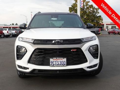 Used 2023 Chevrolet TrailBlazer RS w/ Sun and Liftgate Package image 3