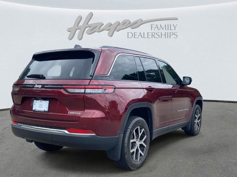 Used 2025 Jeep Grand Cherokee Limited w/ MOPAR Finishing Package RWD image 3