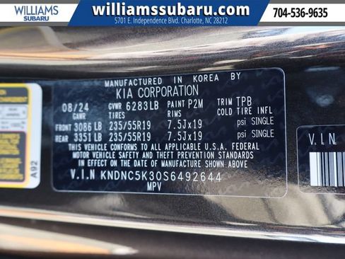 Used 2025 Kia Carnival EX FWD image 44