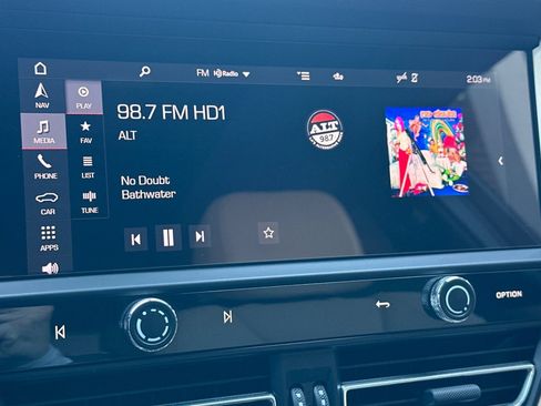 Certified 2023 Porsche Macan AWD/4WD image 18