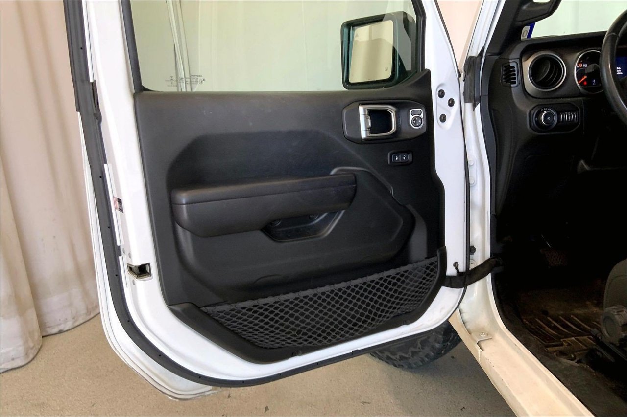 Used 2018 Jeep Wrangler Unlimited Sport S AWD/4WD image 21