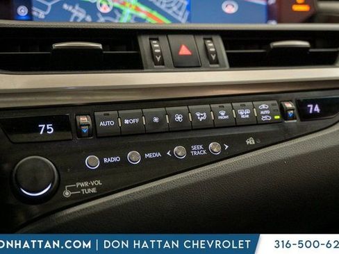 Used 2019 Lexus ES 350 Ultra Luxury image 10