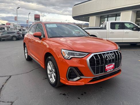 Used 2023 Audi Q3 2.0T Premium Plus w/ Premium Plus Package AWD/4WD image 2