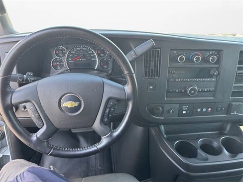 Used 2021 Chevrolet Express 3500 w/ Power Convenience Package image 10
