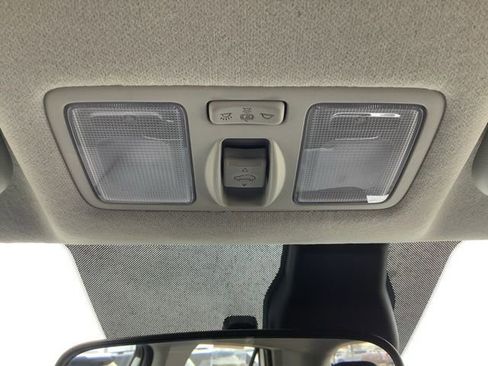 Certified 2026 Hyundai Venue SEL FWD image 32
