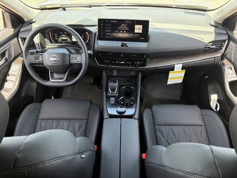 New 2026 Nissan Rogue Platinum w/ Platinum Premium Package AWD/4WD image 16