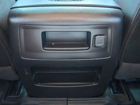 Used 2018 GMC Sierra 1500 SLT image 18