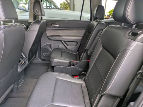 Used 2022 Volkswagen Atlas SE FWD image 16
