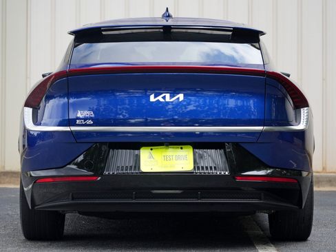 Used 2022 Kia EV6 Wind RWD image 10