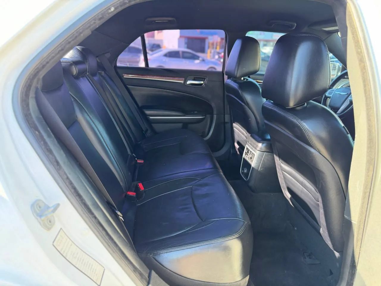 Used 2012 Chrysler 300 Limited RWD image 29