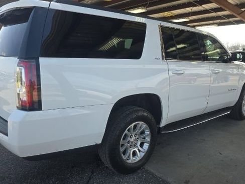Used 2020 GMC Yukon XL SLT w/ Open Road Package image 3