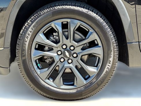 Used 2021 Chevrolet Traverse RS FWD image 13