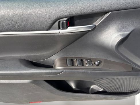 Used 2024 Toyota Camry SE FWD image 10
