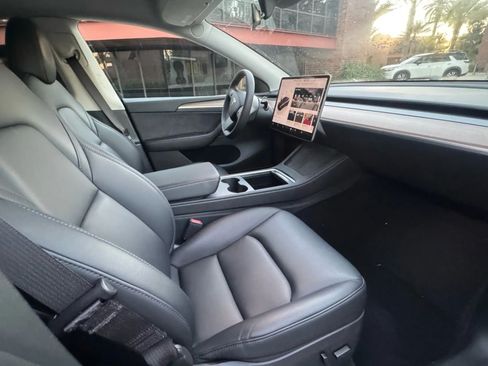 Used 2024 Tesla Model Y Long Range AWD/4WD image 14