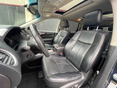Used 2015 Nissan Pathfinder Platinum image 41