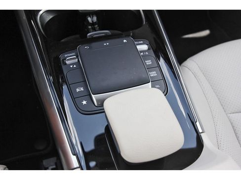 Used 2022 Mercedes-Benz GLA 250 image 30
