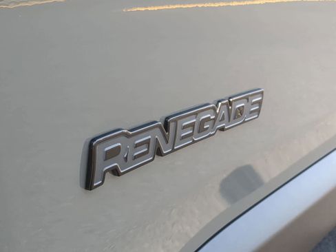 Used 2020 Jeep Renegade Altitude image 13