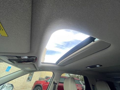 Used 2024 Hyundai Palisade Limited image 25