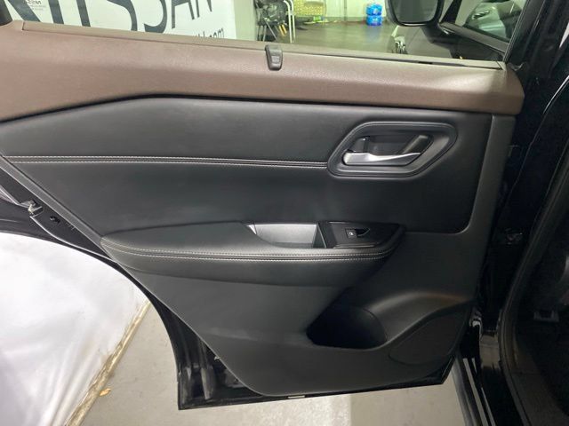 Certified 2023 Nissan Rogue SV w/ SV Premium B Package AWD/4WD image 22
