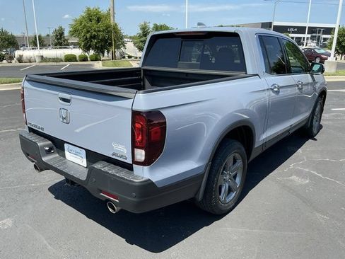Used 2023 Honda Ridgeline RTL-E image 3