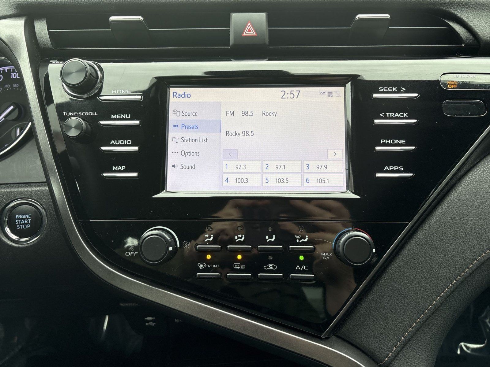 Used 2019 Toyota Camry LE w/ Convenience Package FWD image 18