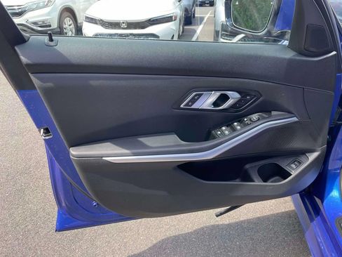 Used 2019 BMW 330i xDrive Sedan w/ M Sport Package AWD/4WD image 16