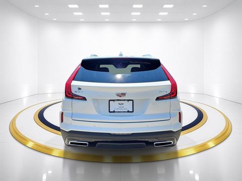 Certified 2024 Cadillac XT4 Premium Luxury w/ Cold Weather Package FWD image 6